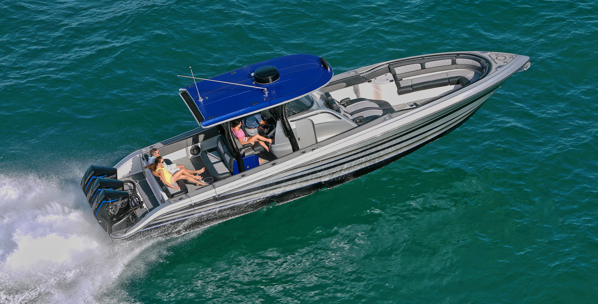 39 NX New Generation of Fountain Center Console Boats